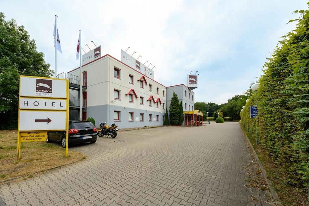Bon Marche Hotel Bochum Exterior photo